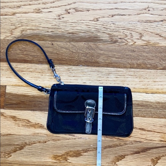 Wristlet - Picture 3 of 8